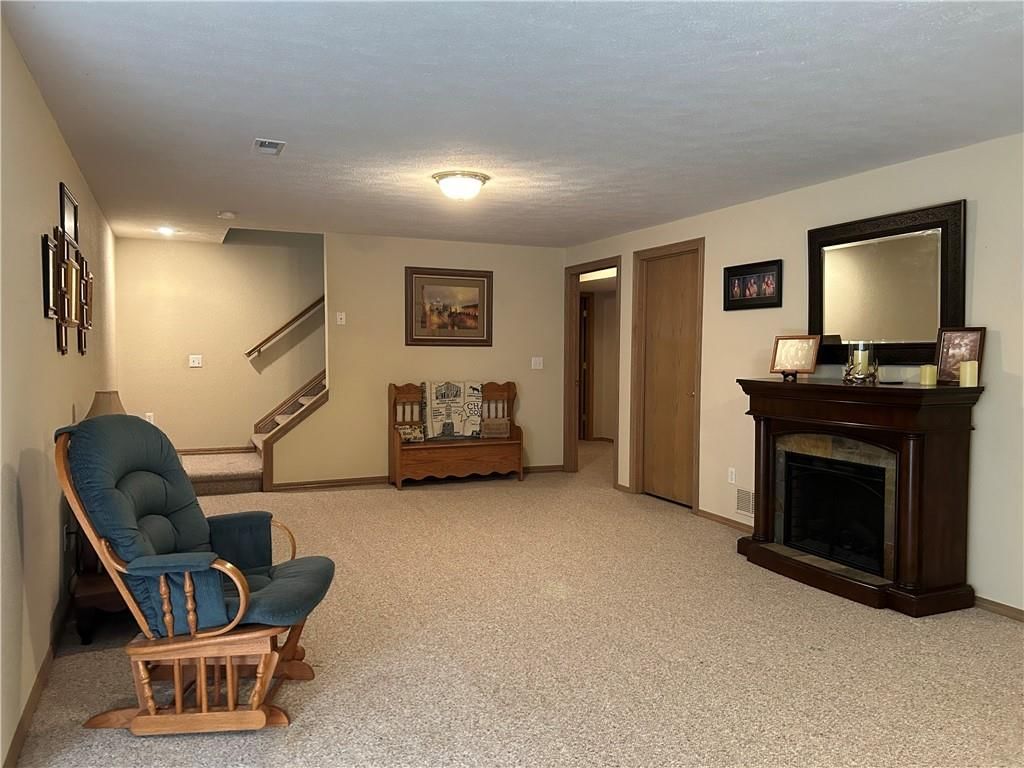 2445 Potters Court — photo 30
