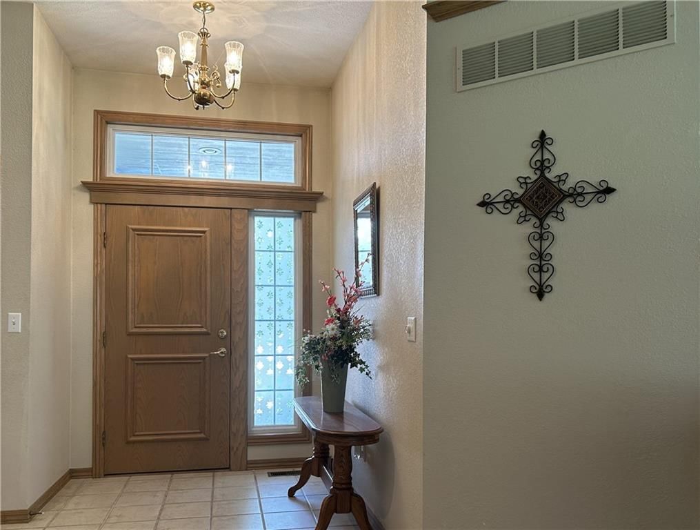 2445 Potters Court — photo 6
