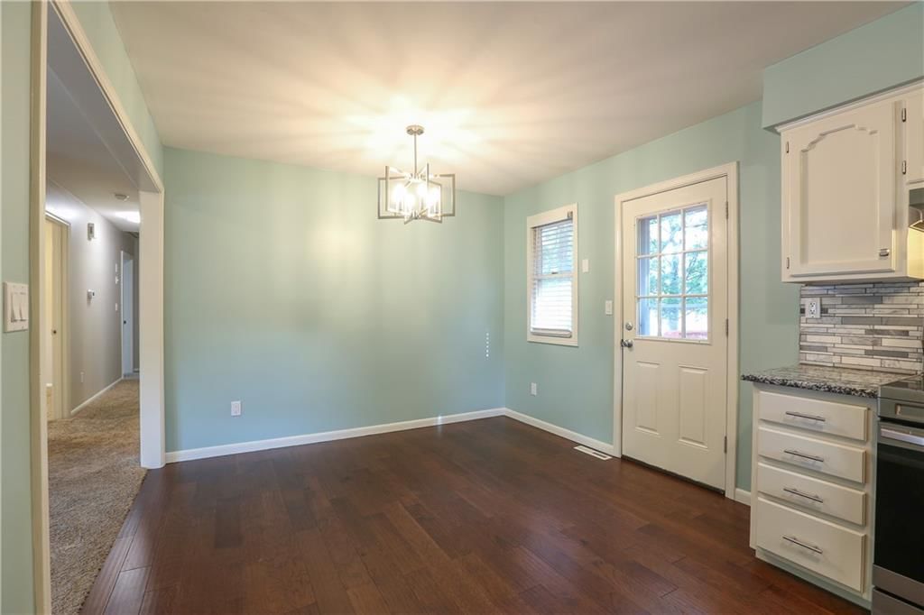 415 NE Corsicana Street — photo 11