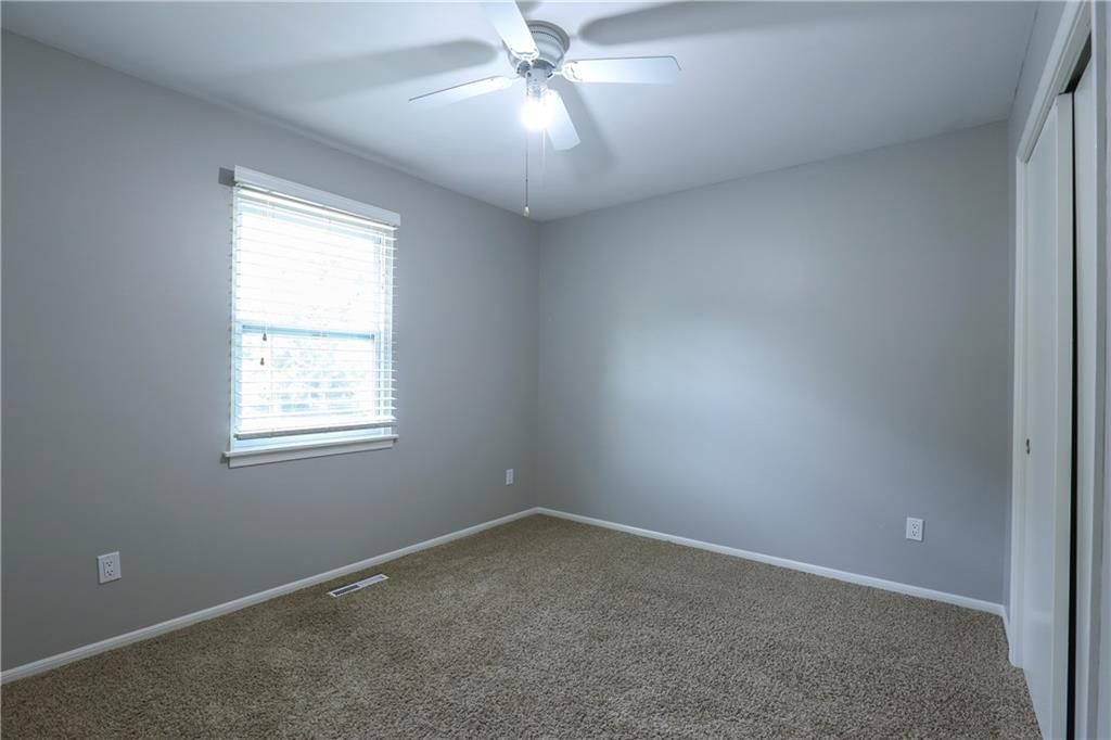 415 NE Corsicana Street — photo 14
