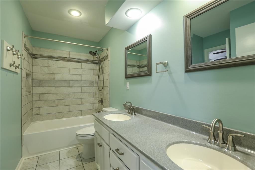 415 NE Corsicana Street — photo 19