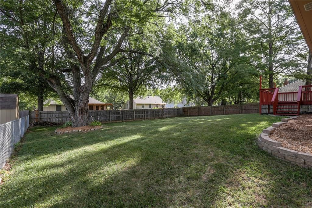 415 NE Corsicana Street — photo 26