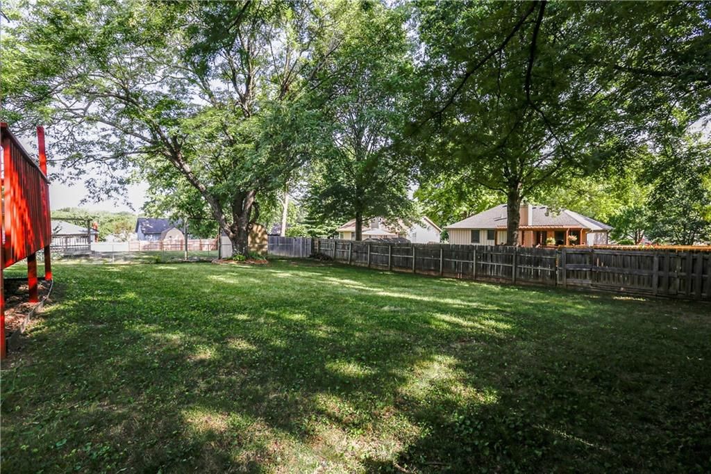 415 NE Corsicana Street — photo 27