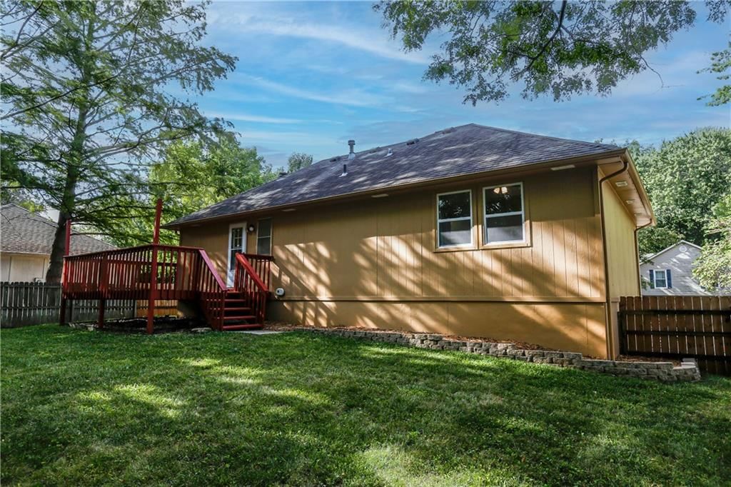 415 NE Corsicana Street — photo 28