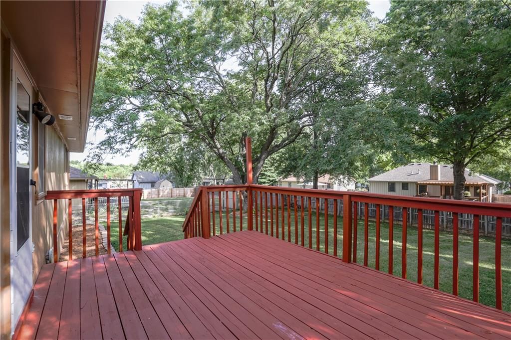 415 NE Corsicana Street — photo 29