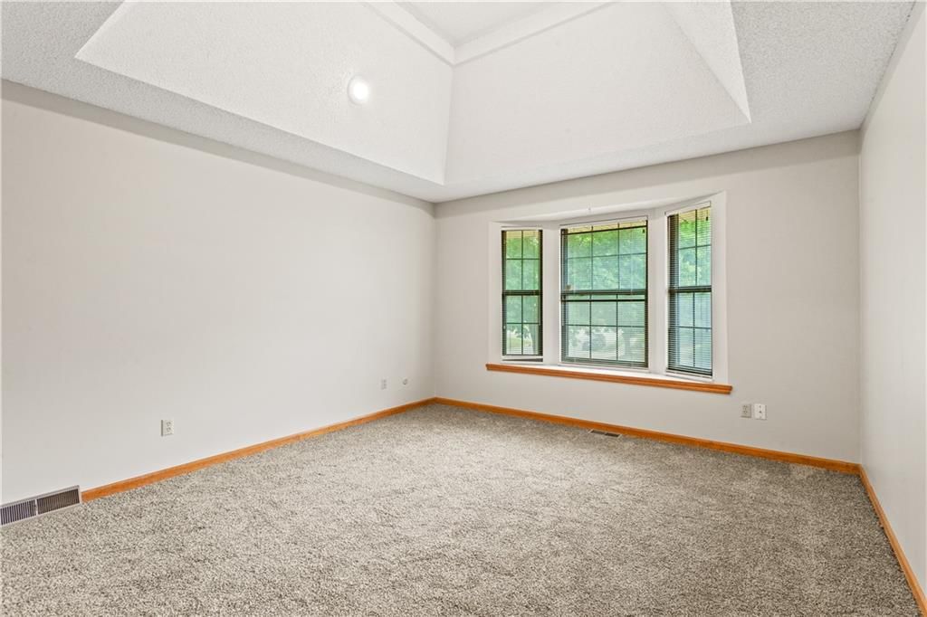 329 E PARTRIDGE Street — photo 17
