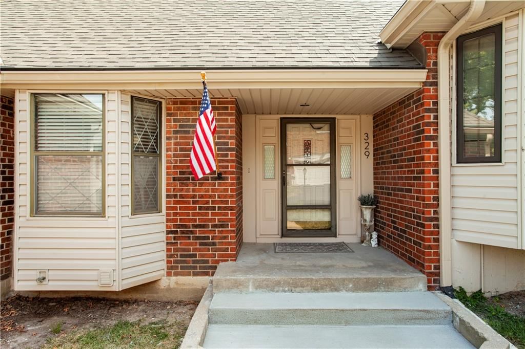 329 E PARTRIDGE Street — photo 4