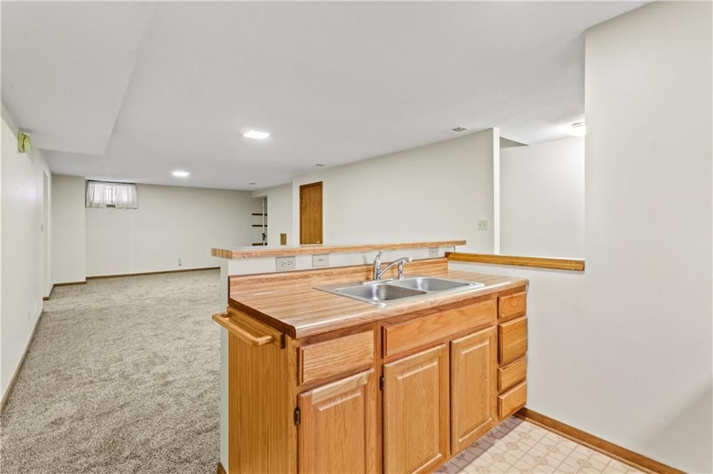 329 E PARTRIDGE Street — photo 33