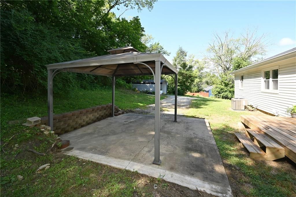 517 Zed Martin Street — photo 29
