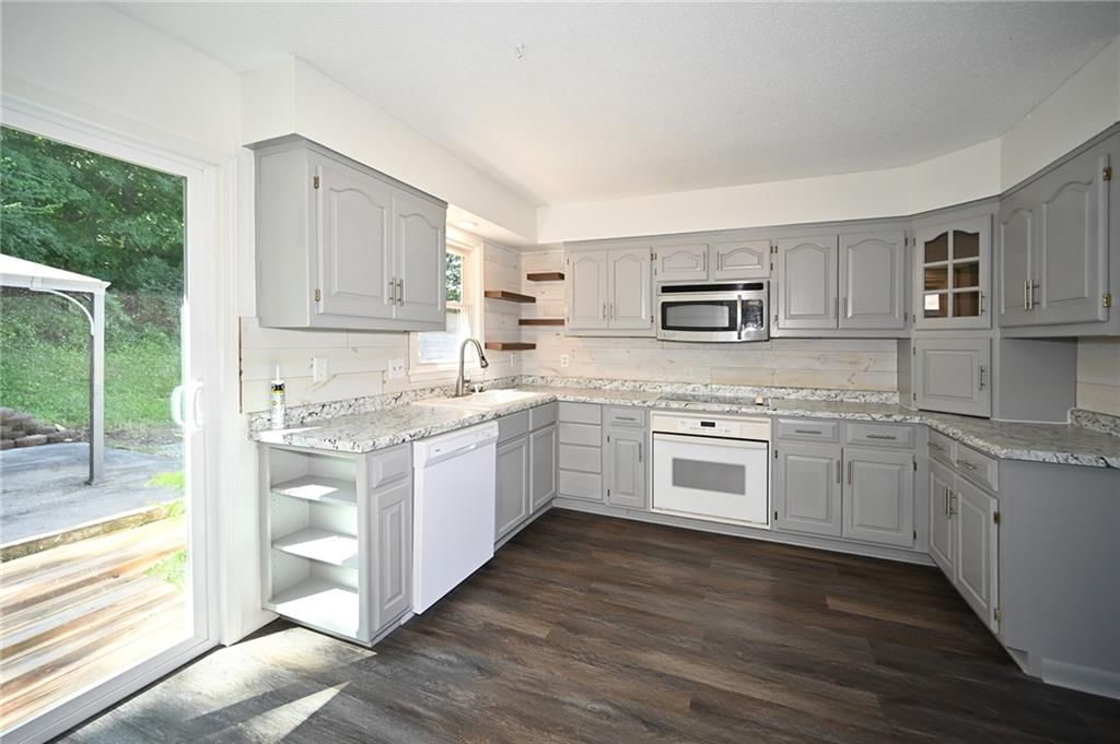 517 Zed Martin Street — photo 8