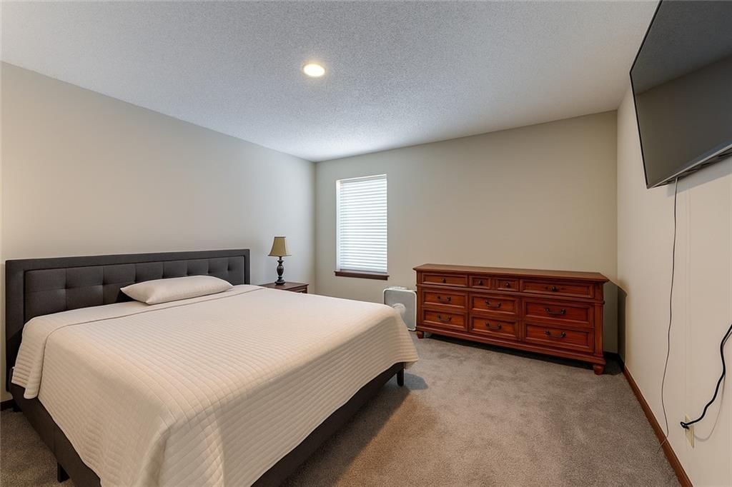 14921 Glenwood Street — photo 8