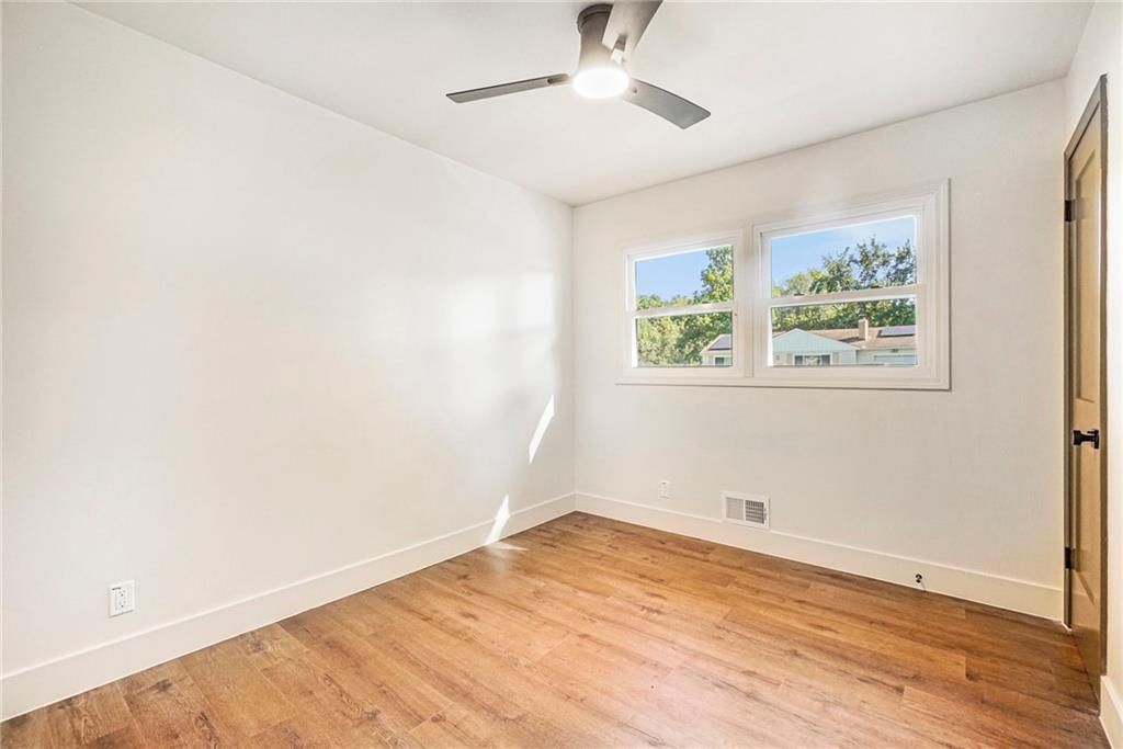 6126 Kimball Avenue — photo 12