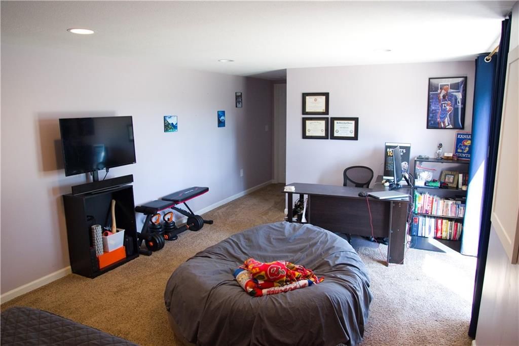 1025 Orchard Avenue — photo 32