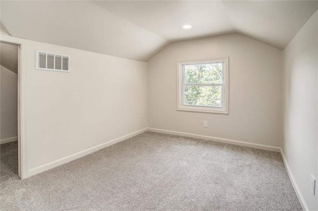 1226 S Cedar Avenue — photo 21