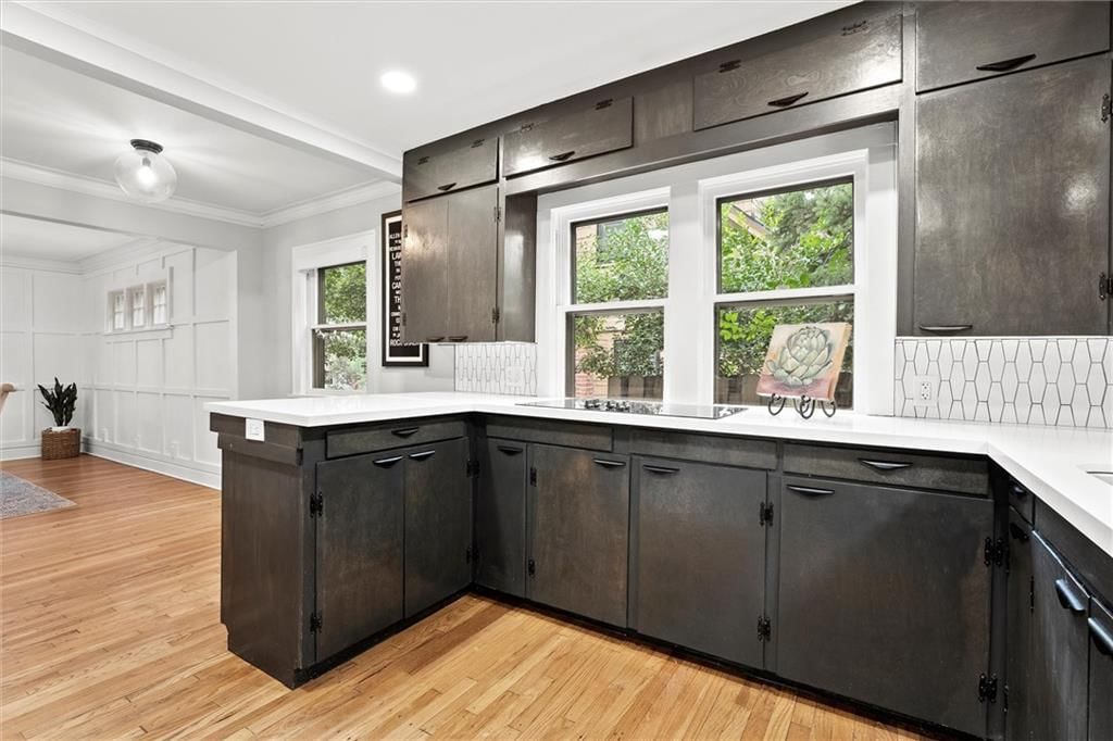6435 Wyandotte Street — photo 17