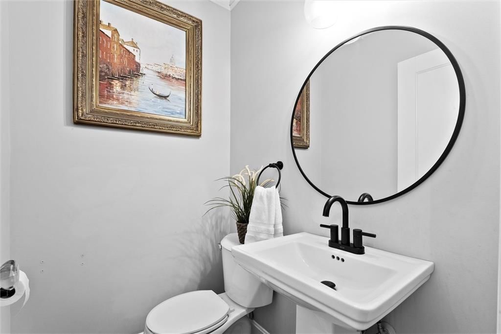 6435 Wyandotte Street — photo 19