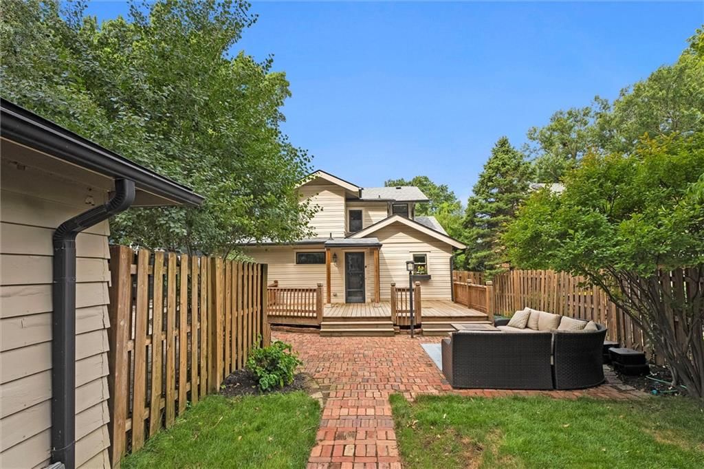 6435 Wyandotte Street — photo 34