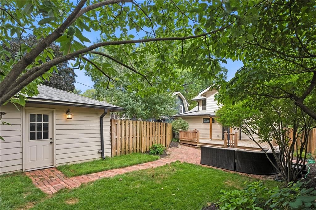 6435 Wyandotte Street — photo 36