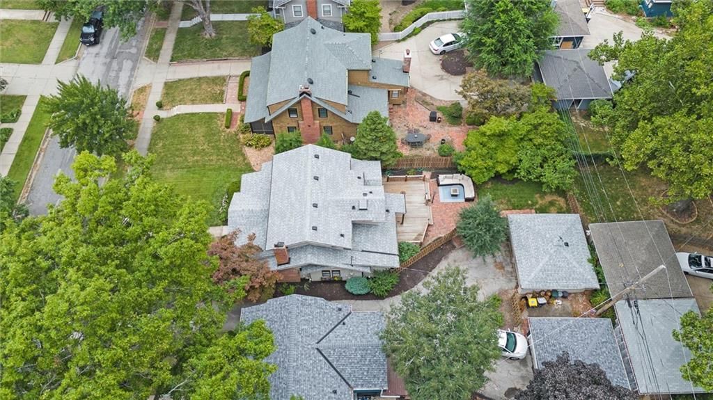 6435 Wyandotte Street — photo 41