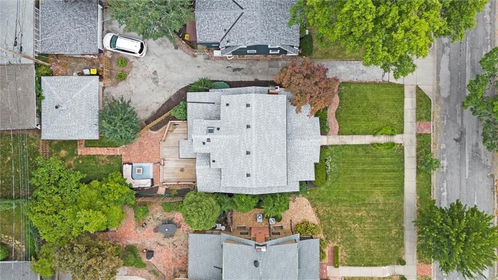 6435 Wyandotte Street — photo 42