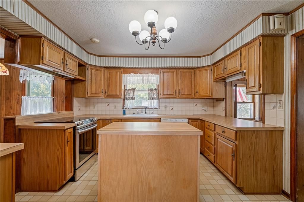 13202 Parker Avenue — photo 23