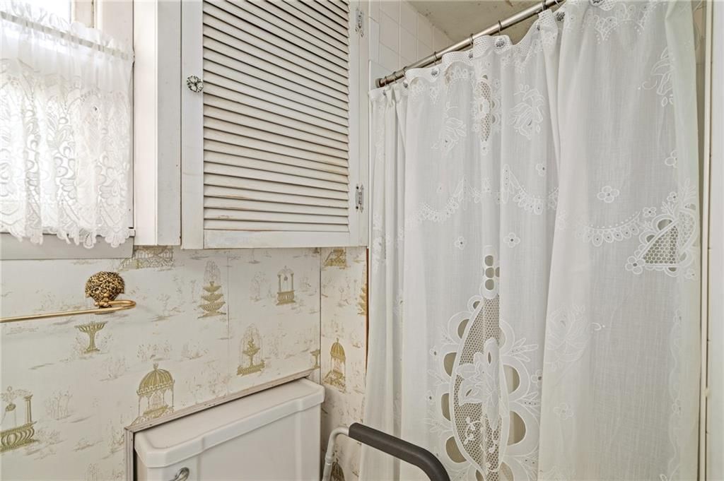 13202 Parker Avenue — photo 36