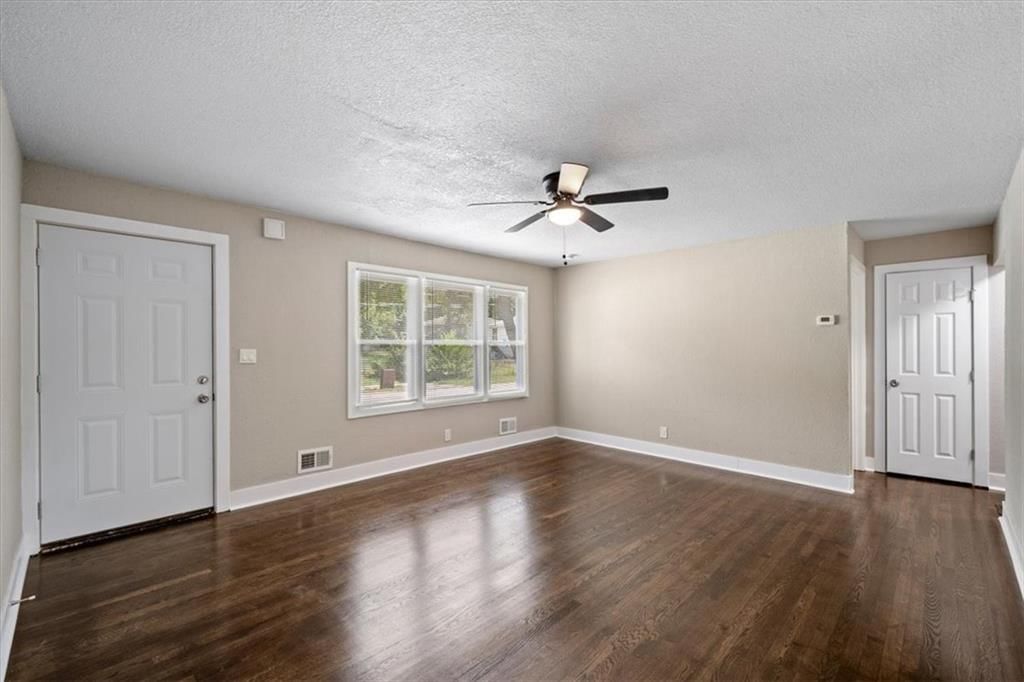 5754 Indiana Avenue — photo 14
