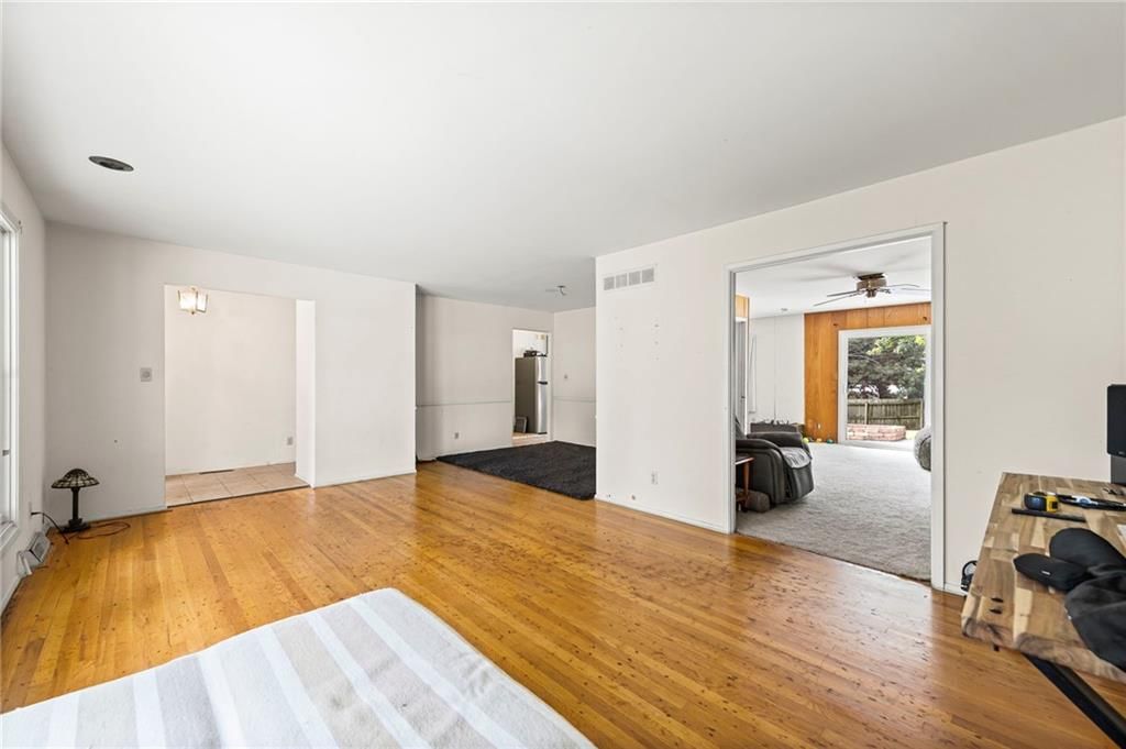 6009 W 88th Street — photo 3