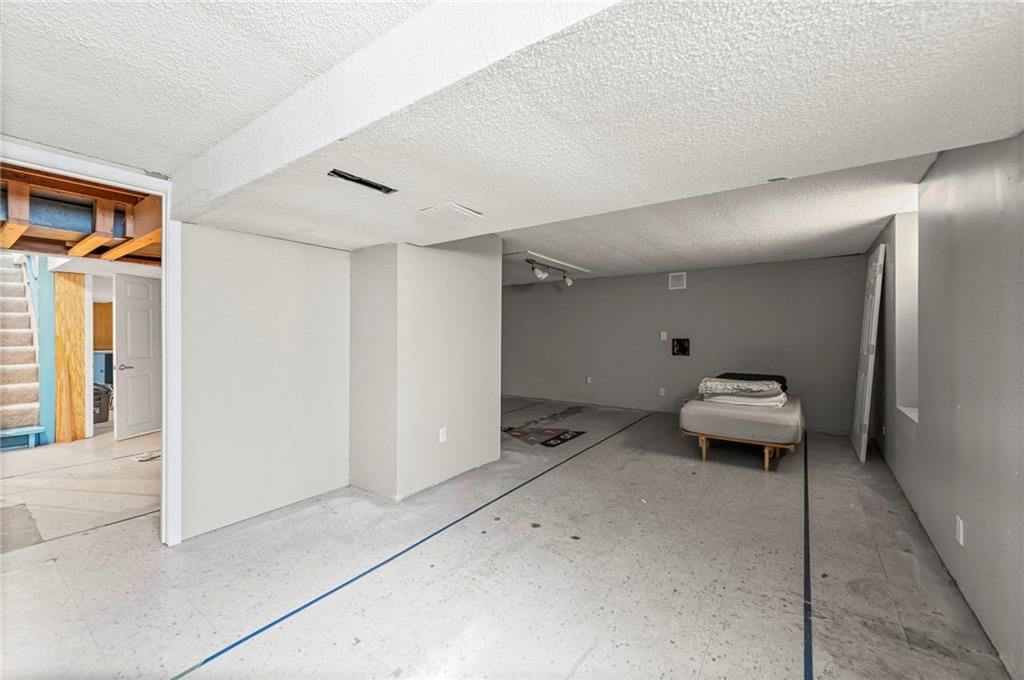 6009 W 88th Street — photo 25