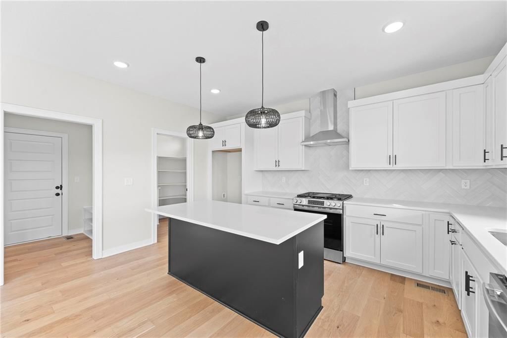 18637 W 193rd Street — photo 17