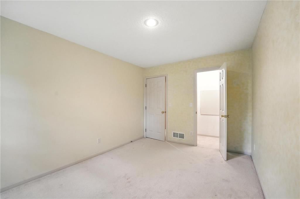 915 NE 102ND Street — photo 23