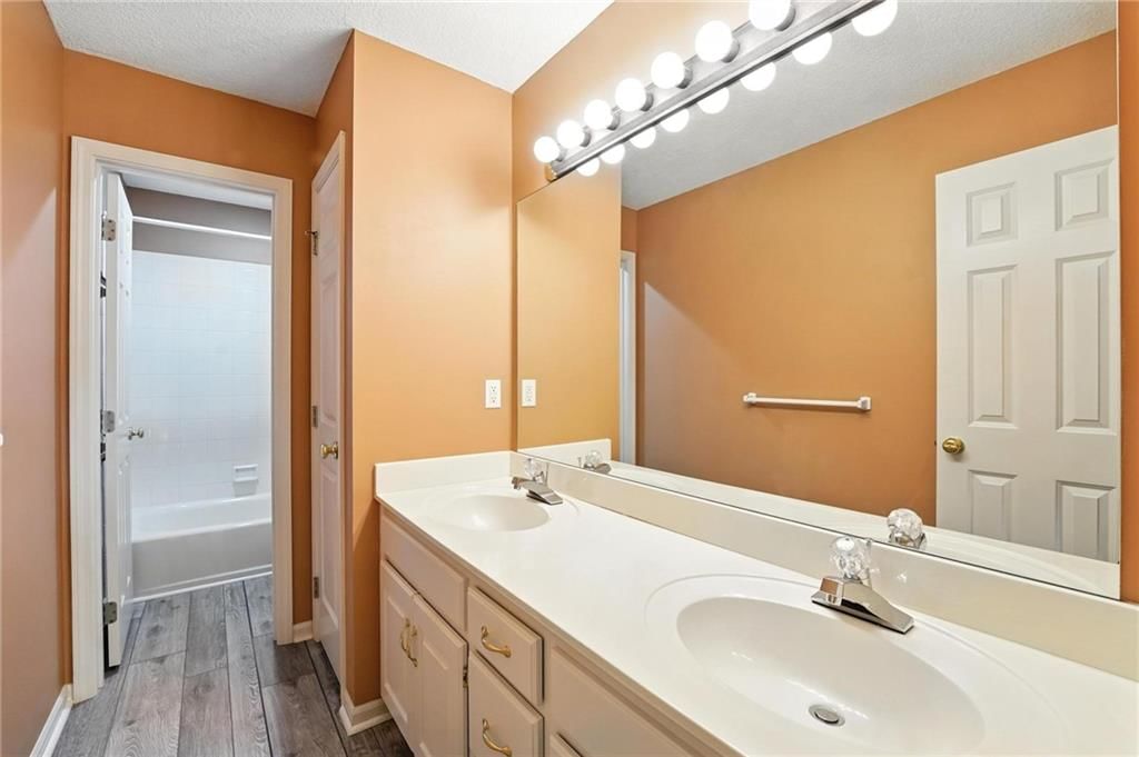 915 NE 102ND Street — photo 29