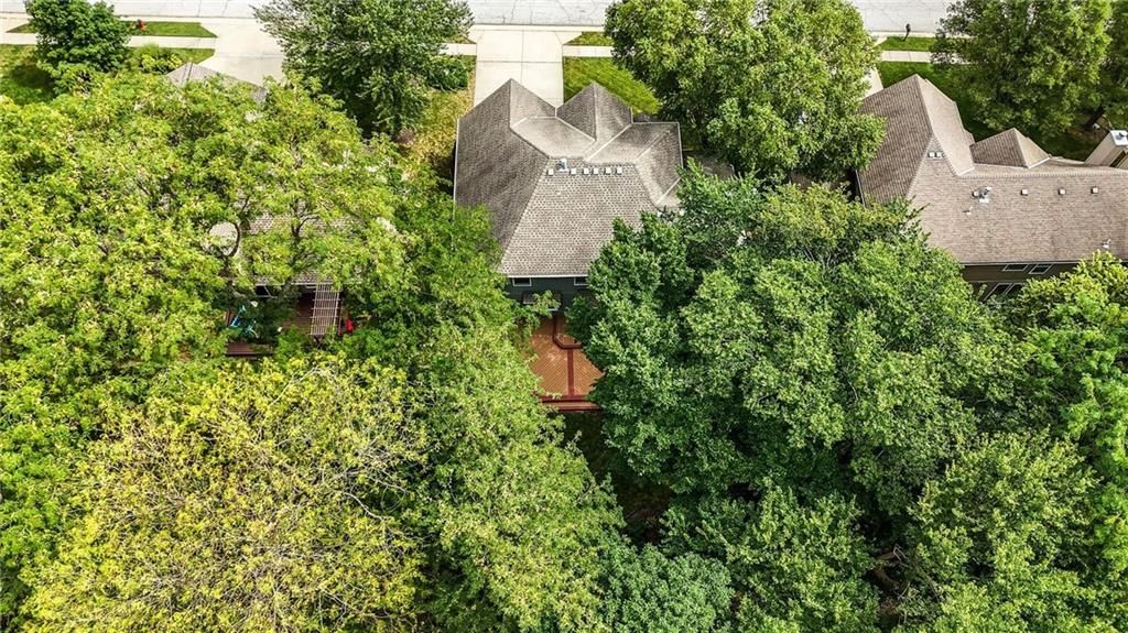 915 NE 102ND Street — photo 49