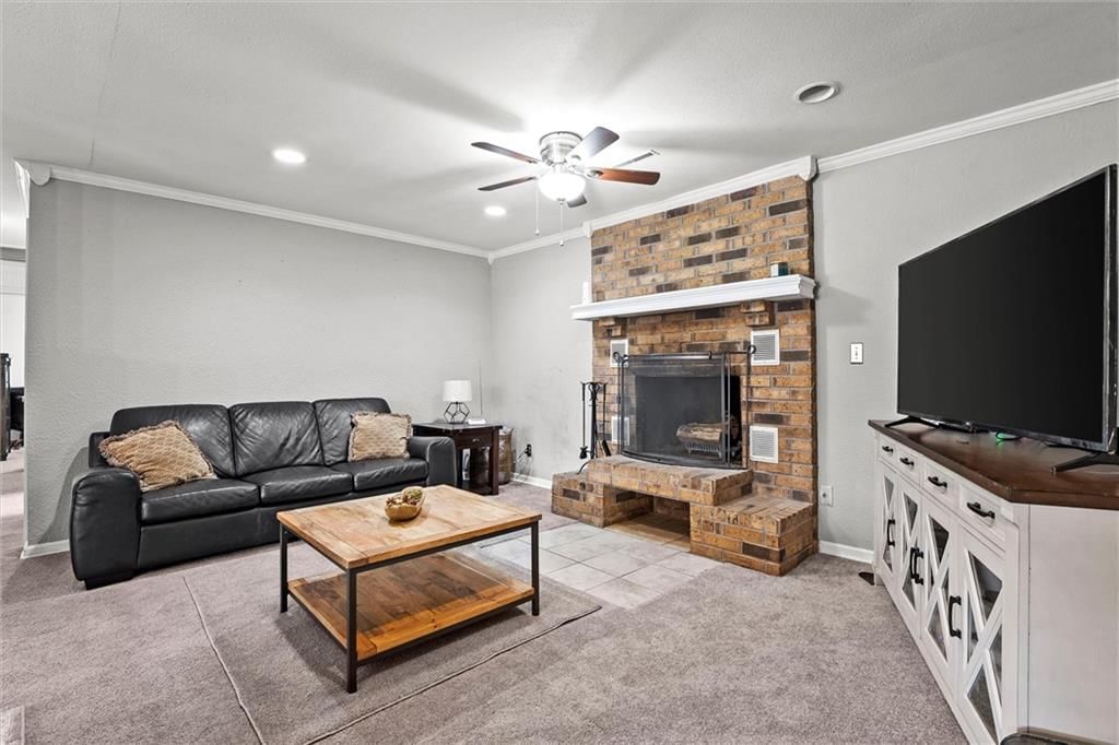 607 Arena Drive — photo 8
