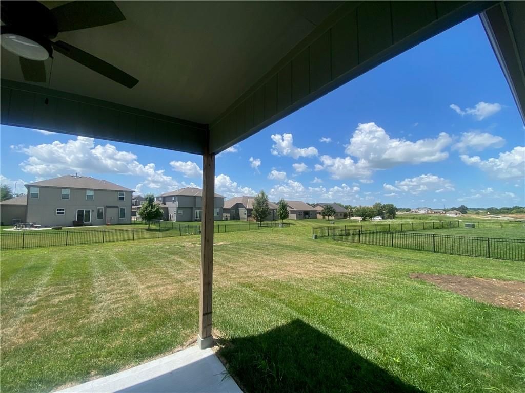 18549 W 193rd Street — photo 4