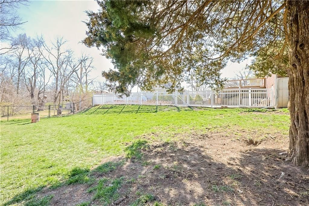 3402 Messanie Street — photo 27