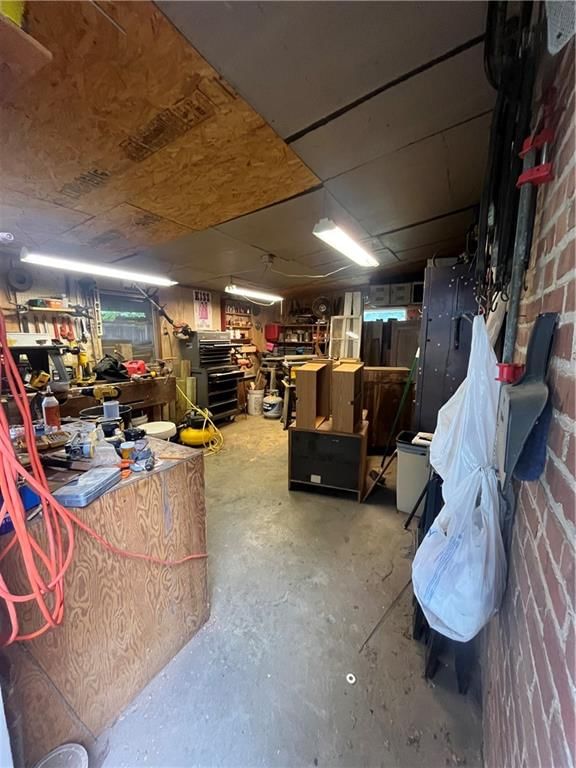 638 S Central Street — photo 36