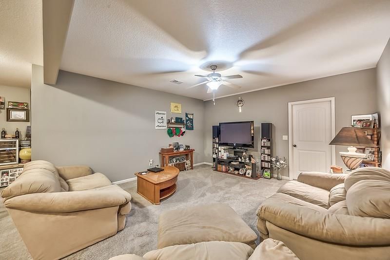 709 NW Eagle Drive — photo 17