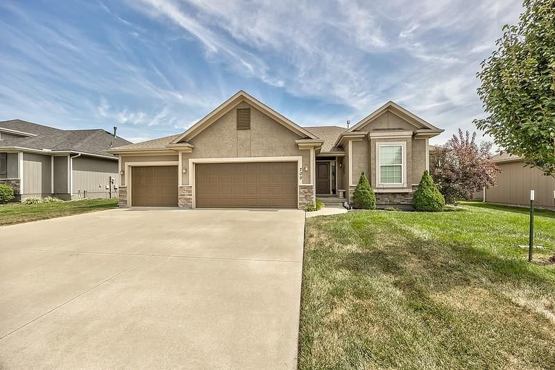 709 NW Eagle Drive — photo 18