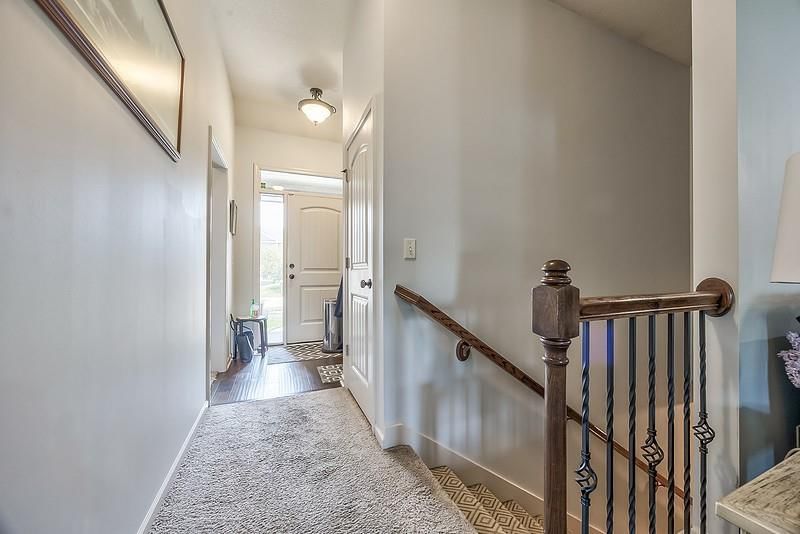 709 NW Eagle Drive — photo 3