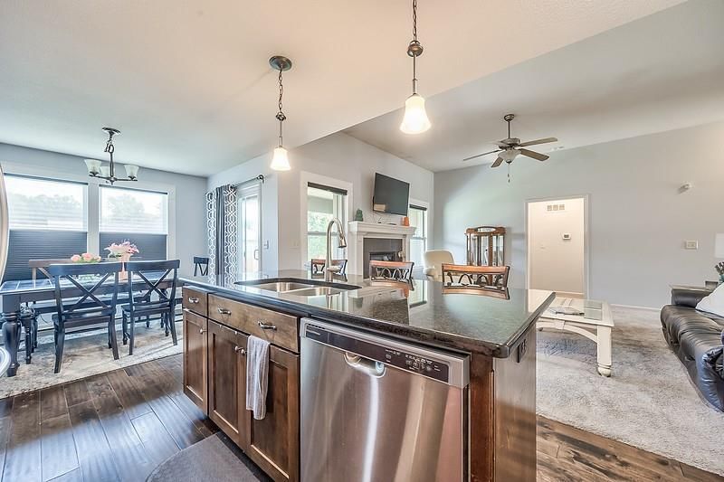 709 NW Eagle Drive — photo 25