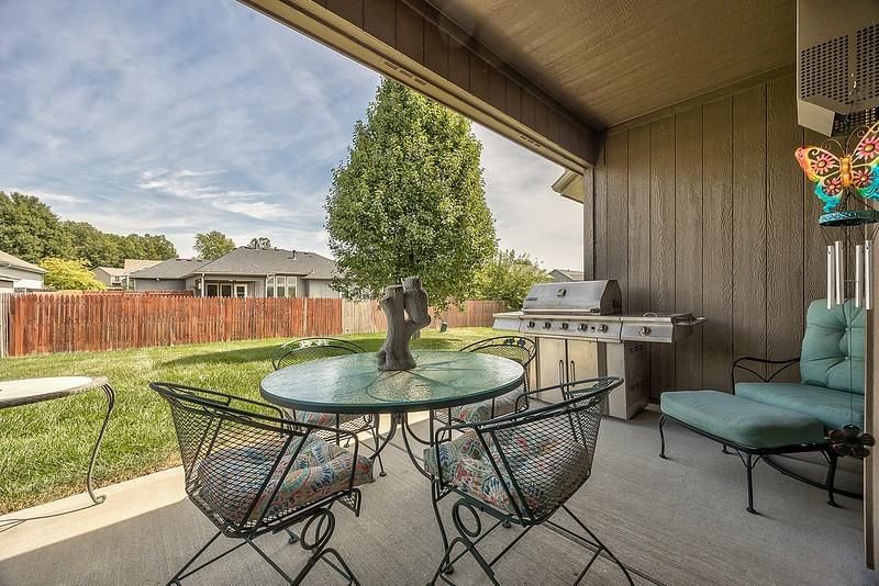 709 NW Eagle Drive — photo 30
