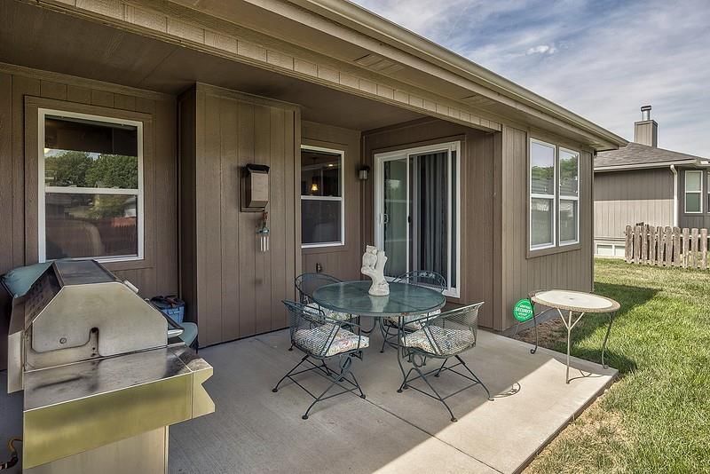 709 NW Eagle Drive — photo 4