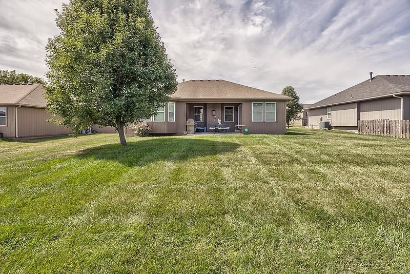 709 NW Eagle Drive — photo 9