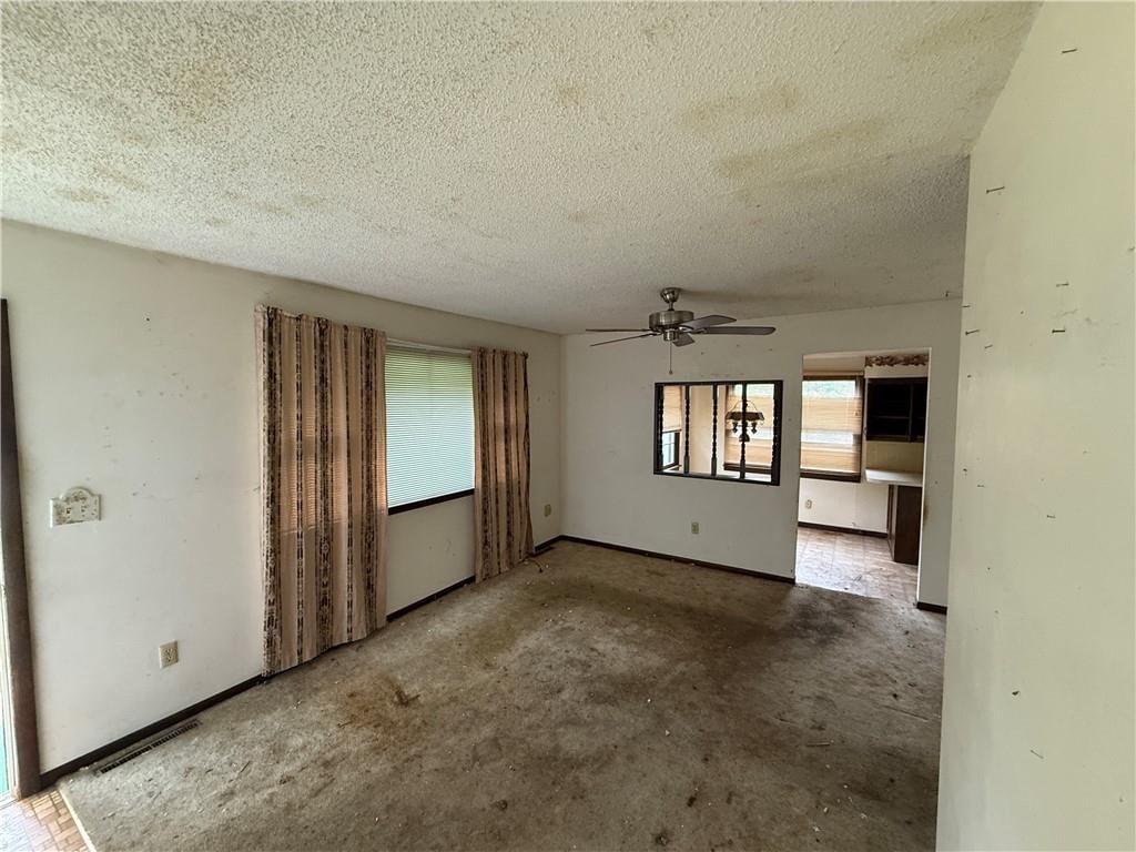 609 SE Florence Avenue — photo 3