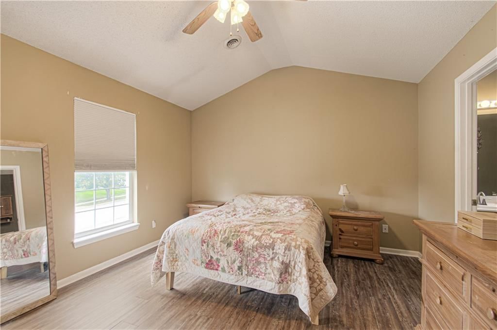 11045 N Lewis Avenue — photo 12