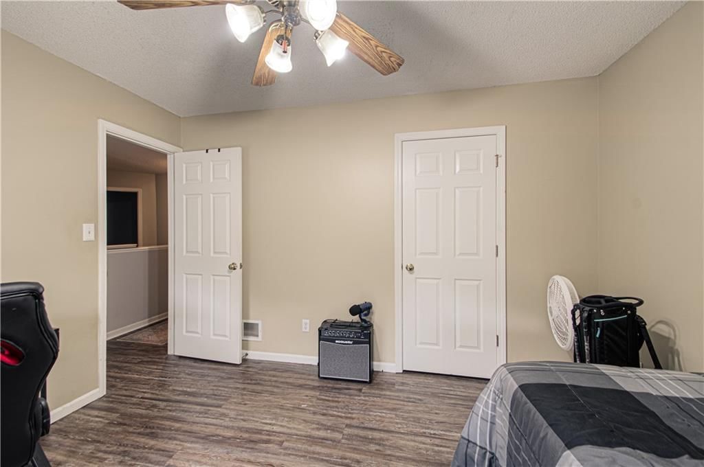 11045 N Lewis Avenue — photo 21