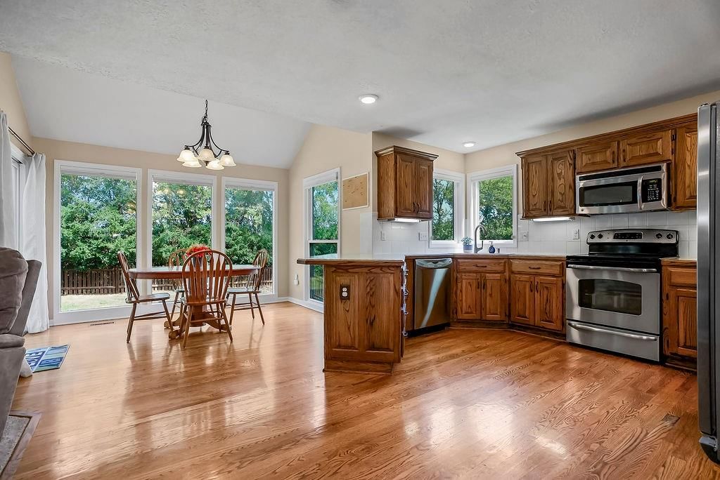 14430 W 121st Terrace — photo 8