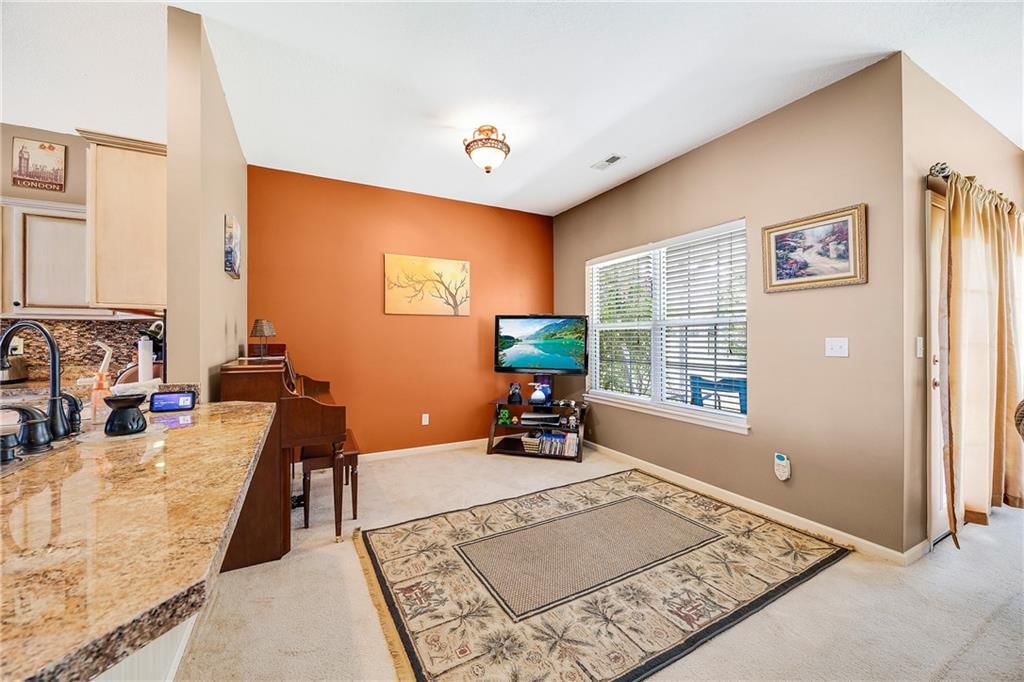 1211 SW 8th Street — photo 6
