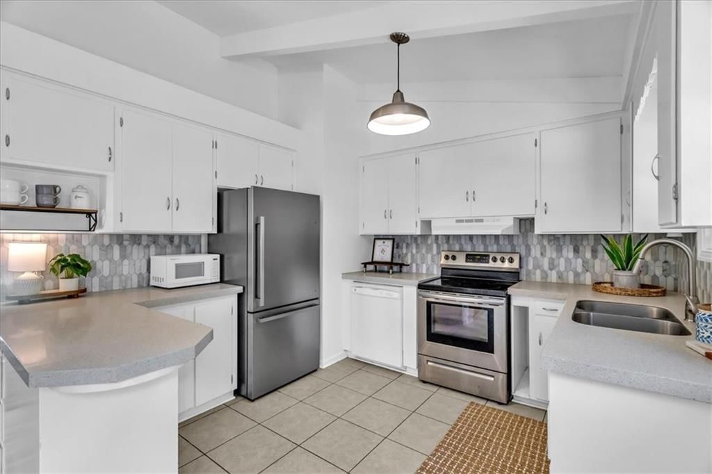 5811 W 75th Terrace — photo 8